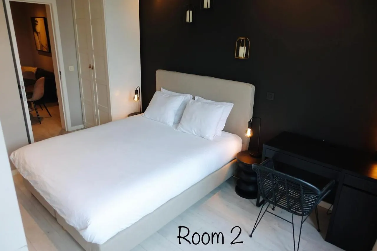 3 Room Luxury Design Apartment With Airconditioning, Close To Gent St-Pieters Station Gante
