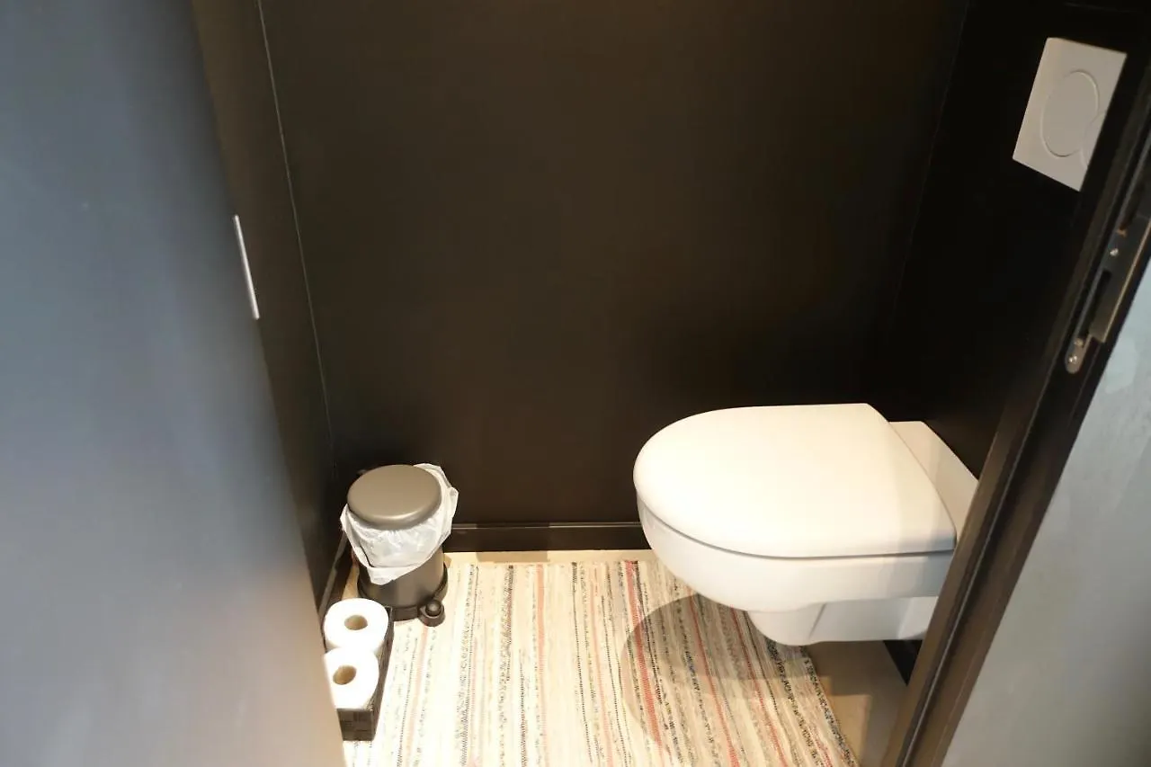 3 Room Luxury Design Apartment With Airconditioning, Close To Gent St-Pieters Station